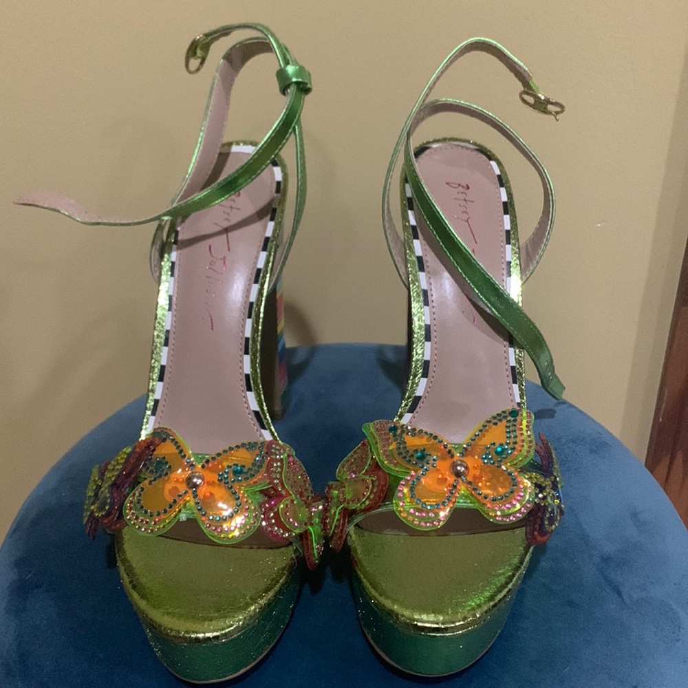 Betsy Johnson Neon Green Platform heels